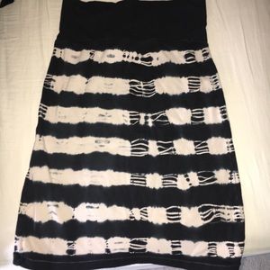 striped skirt